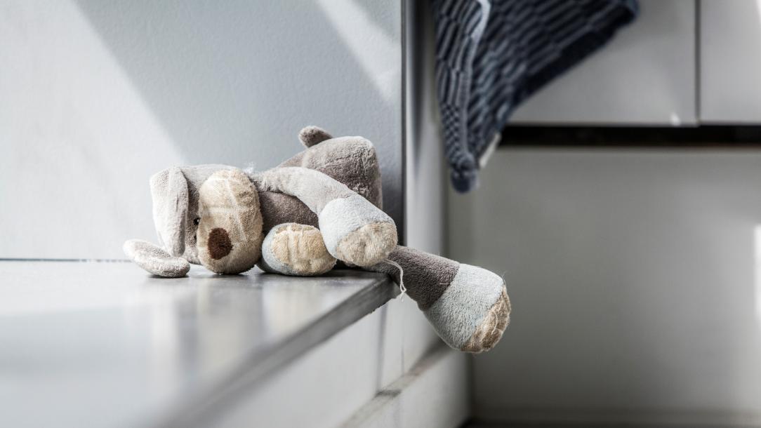 Knuffel kindermishandeling