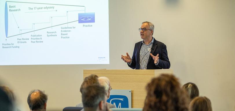 Erwin Ista presenteert
