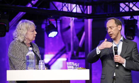 Hannie Bonink (ZonMw) en Raphael Hemler (Federatie Medisch Specialisten)