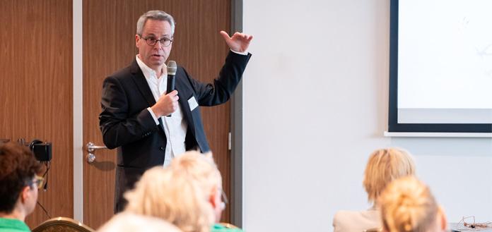 Ralf Smeets presenteert