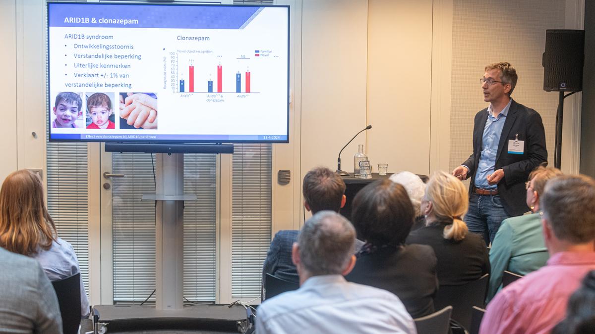 Gijs Santen tijdens zijn presentatie op GGG-congres 2024