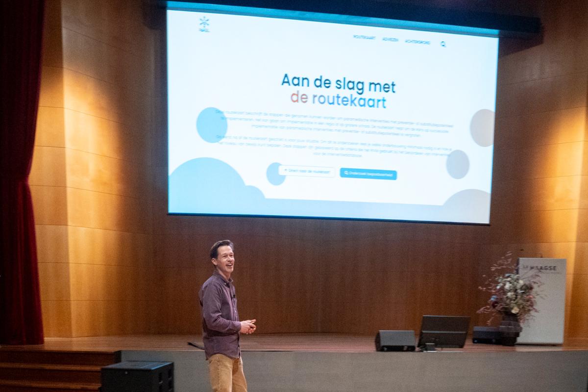 Koen Verburg lanceert routekaart tijdens symposium PAREL-S