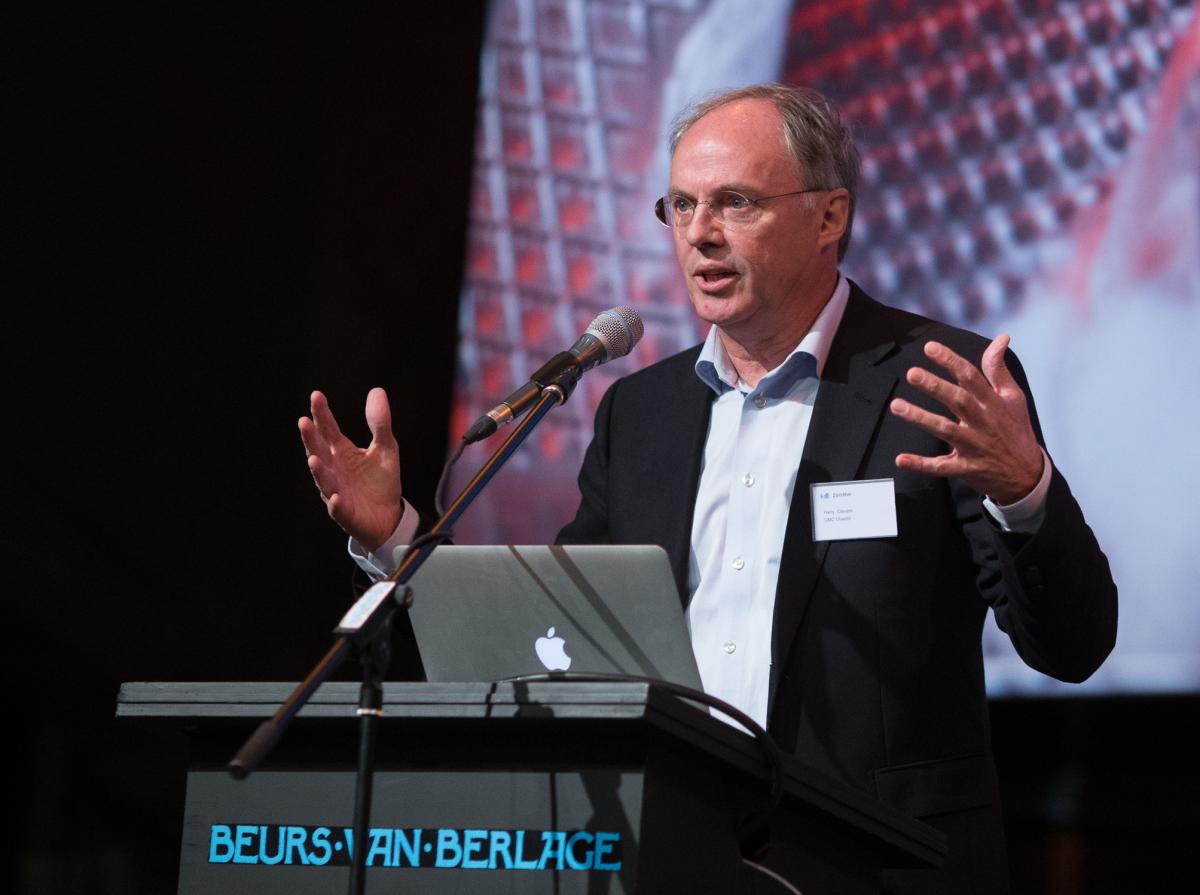 Hans Clevers over minidarmpjes gekweekt uit stamcellen van muizen