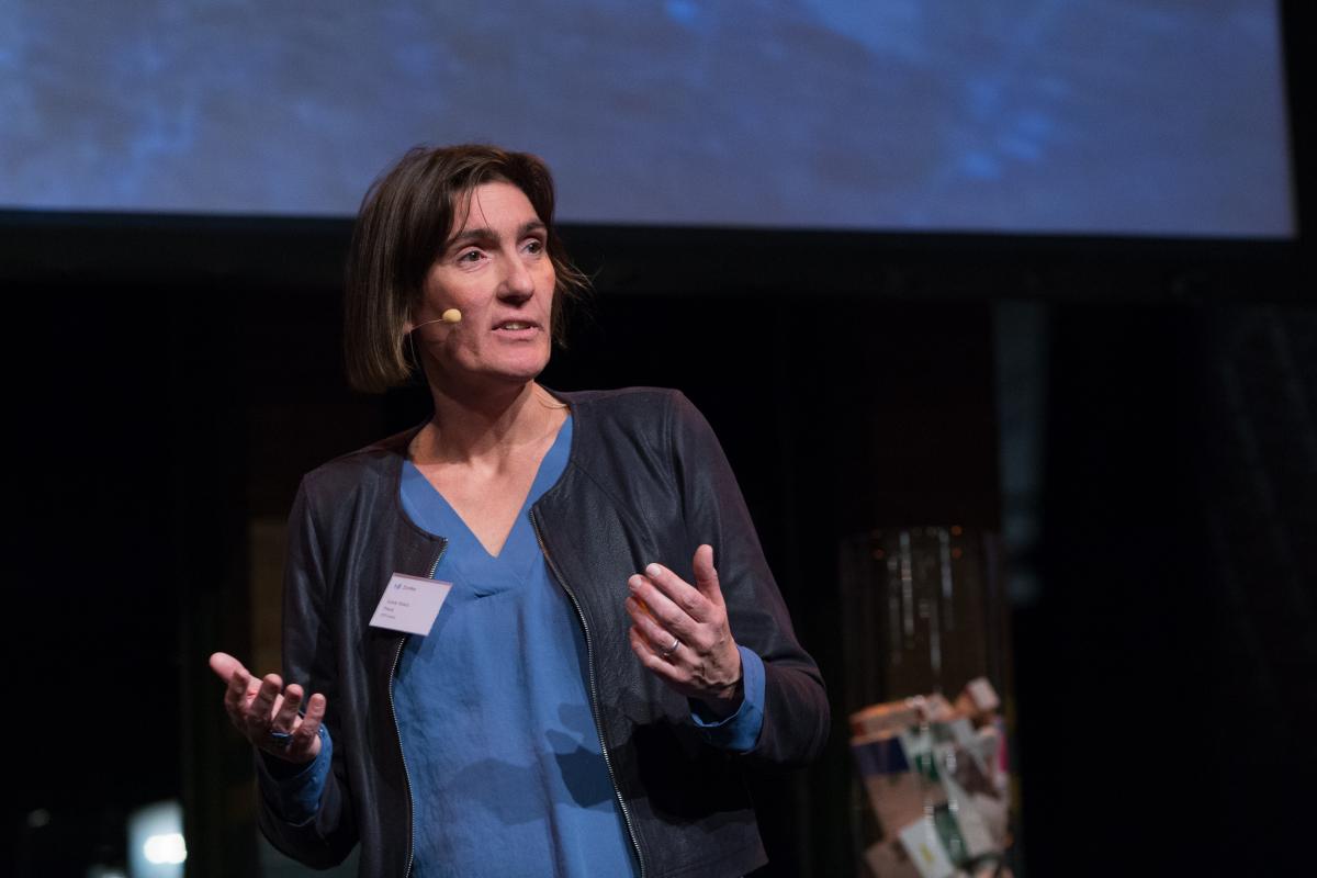 Gudule Boland: 'De klassieke smoes van mensen die niet goed kunnen lezen: ‘Ik ben mijn bril vergeten…’
