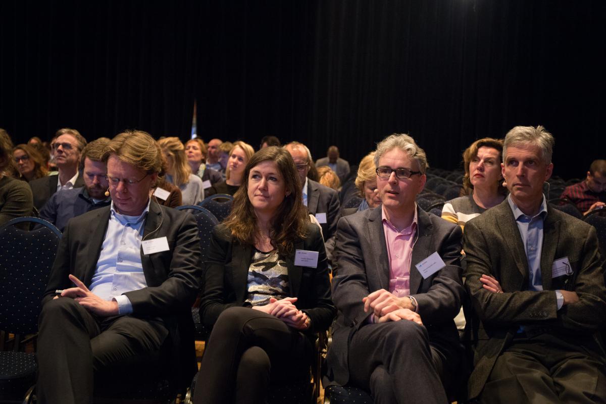 Een diversiteit van sprekers uit het werkveld over het topic personalised medicine.
