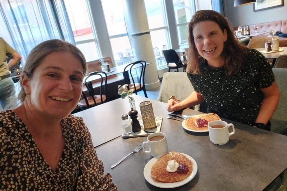 Fika in Zweden: Cindy de Bot en Marjon van Rijn