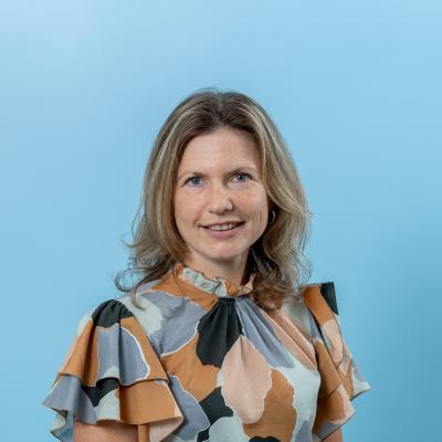 Sandra van Oostrum